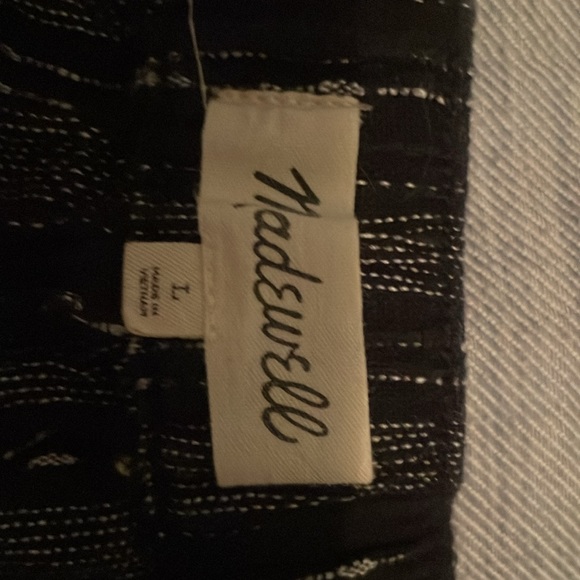 Madewell shorts.  Worn a handful of times. - Picture 2 of 4